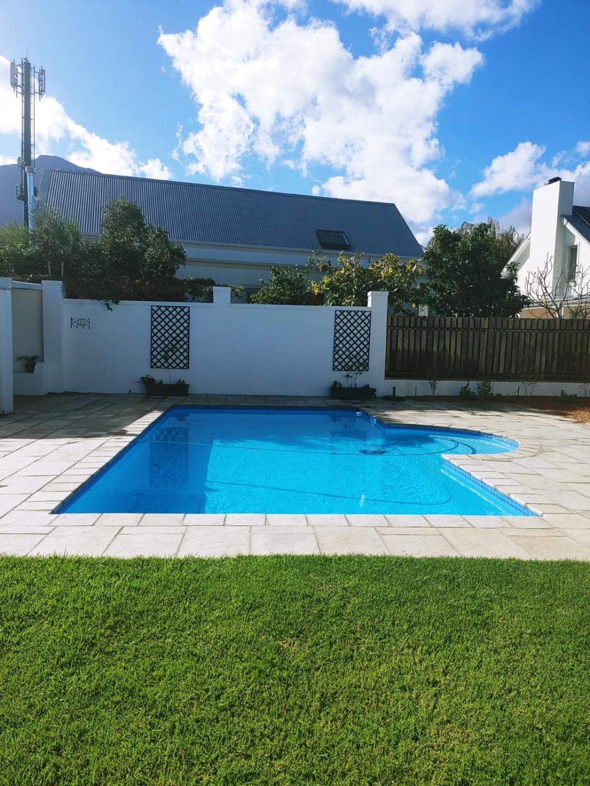 Largest One Bed Apartment & Private Pool In The Hoek Franschhoek Exterior photo
